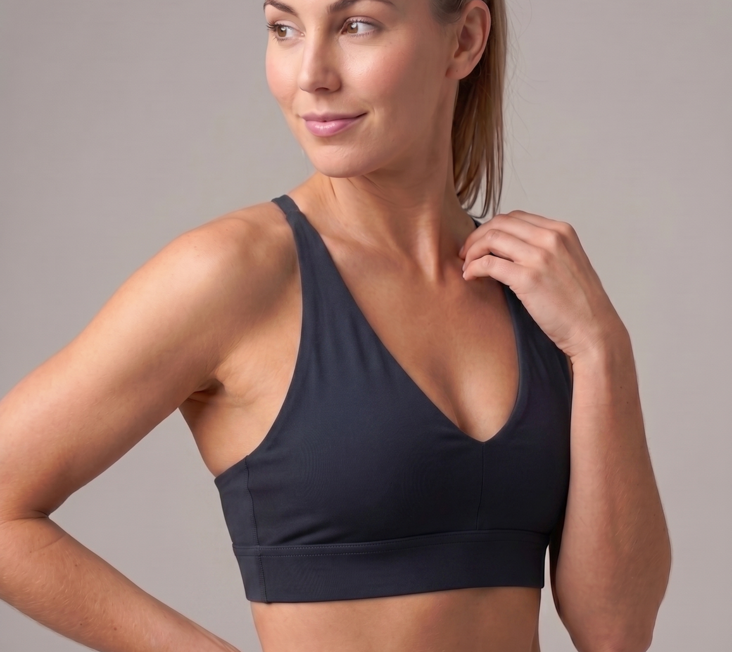 Women’s Medium-Support Athletic Halter Sports Bra