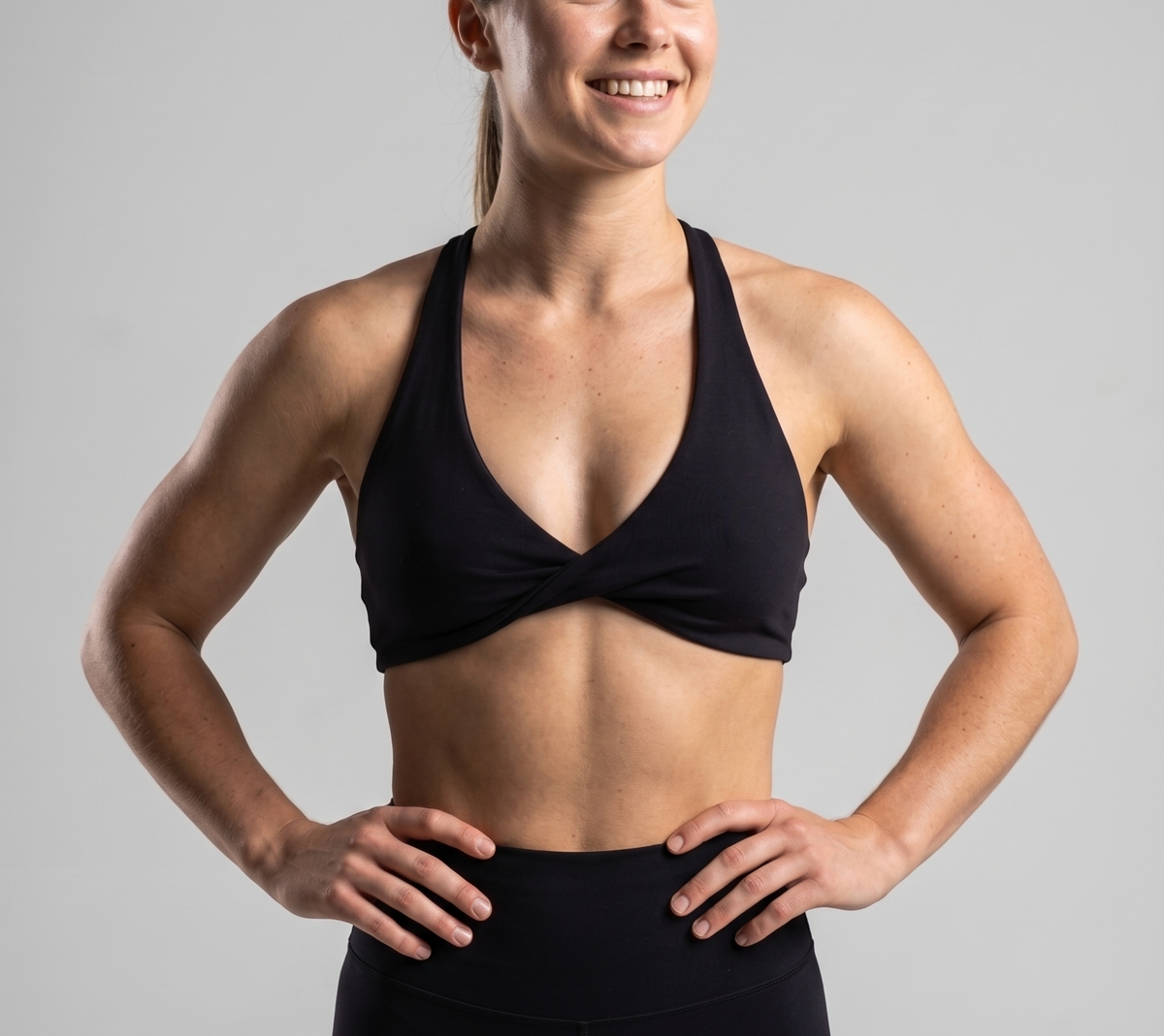 Women’s Athletic Front-Twist Sports Bra