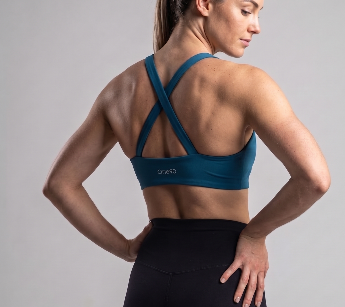 Women’s Athletic Front-Twist Sports Bra