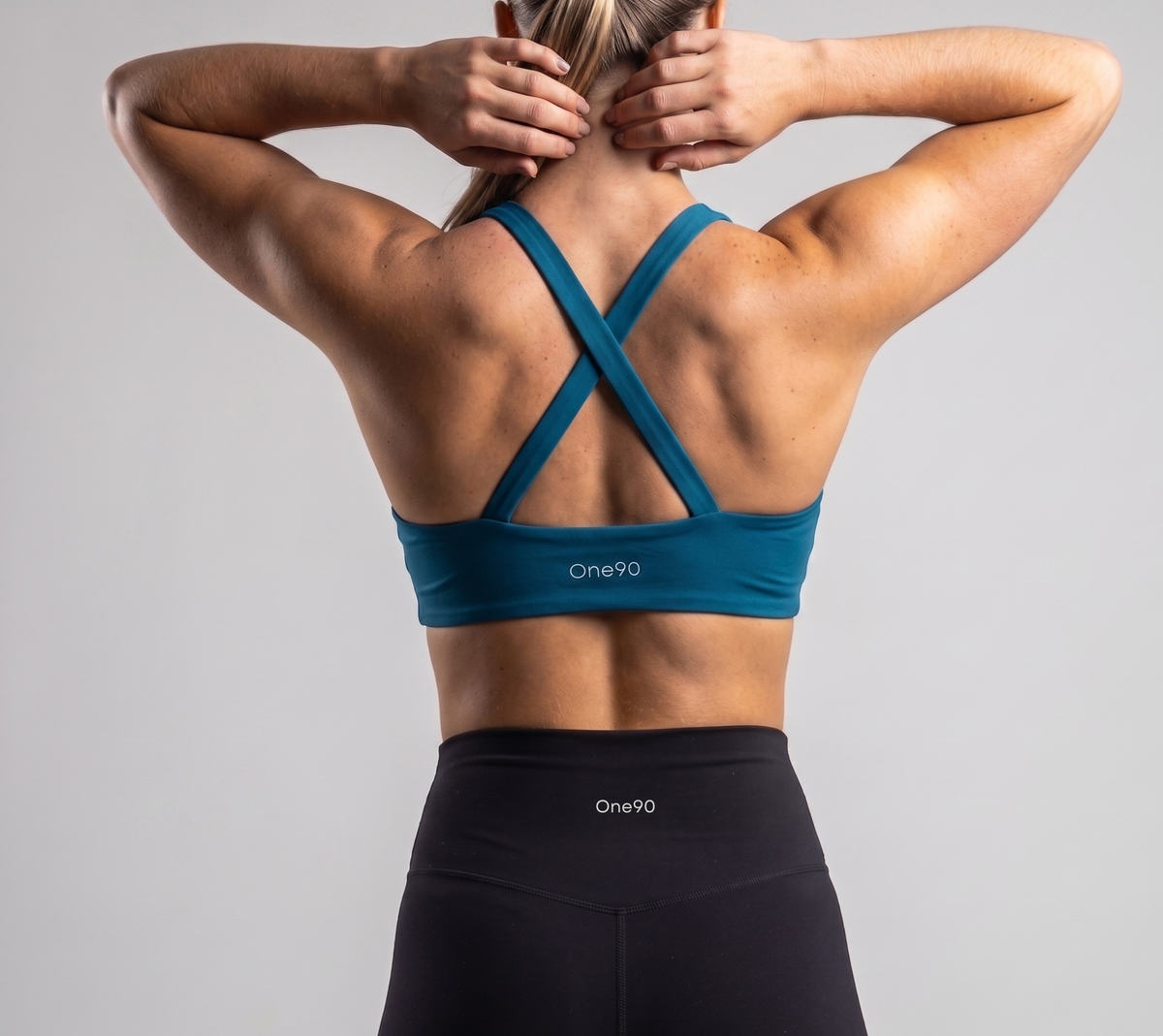Women’s Athletic Front-Twist Sports Bra